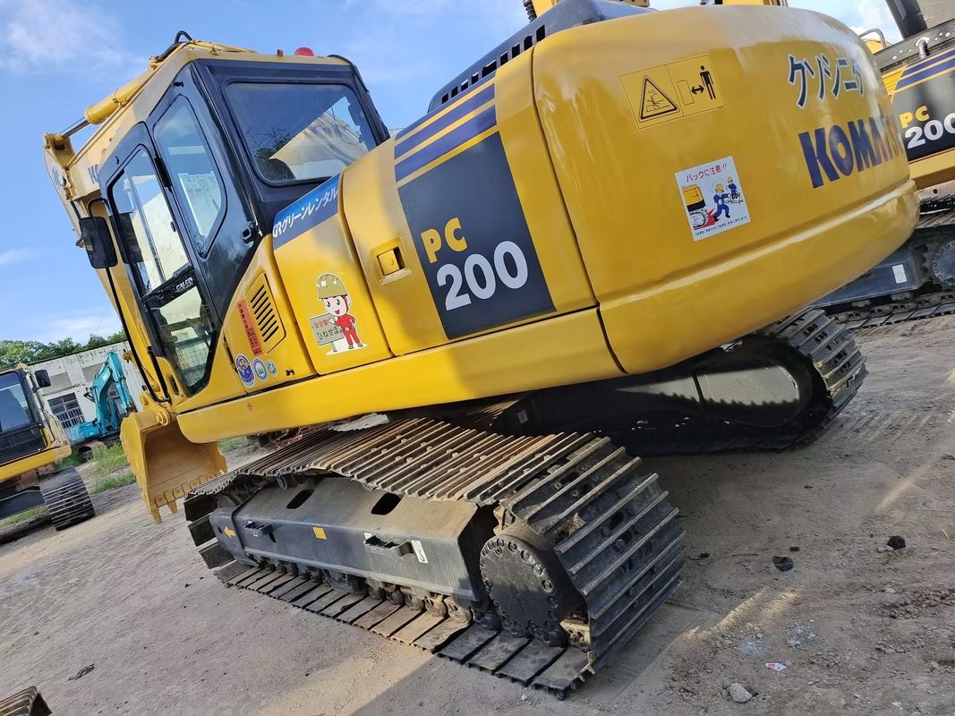 Gebruikte kleine Komatsu graafmachine met originele motor en 0.3m3 emmercapaciteit in Dubai