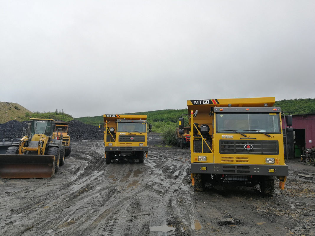 2 Achterwaarts schakelen MT60 MT86 MT106 Mijnbouwtruck 6X4 60-70 Tonnen Nutteload Off Road Tipper Truck