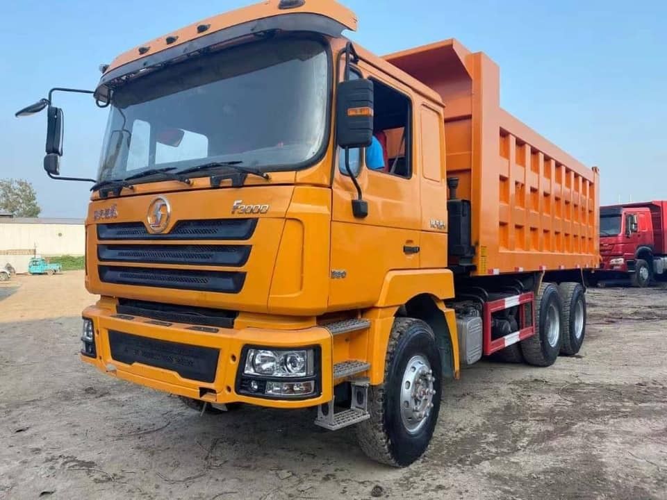 8L motorcapaciteit Zware Shacman F3000 dumptruck voor het laden van bouwmaterialen