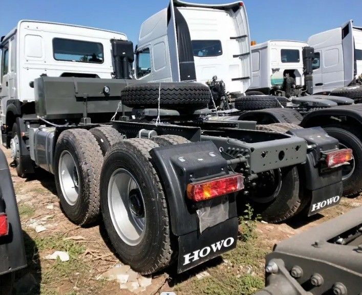 Krachtige Cummins 400 pk Linksrijden 10 banden 6x4 Sinotruk Hohan Hoofd Tractor Truck