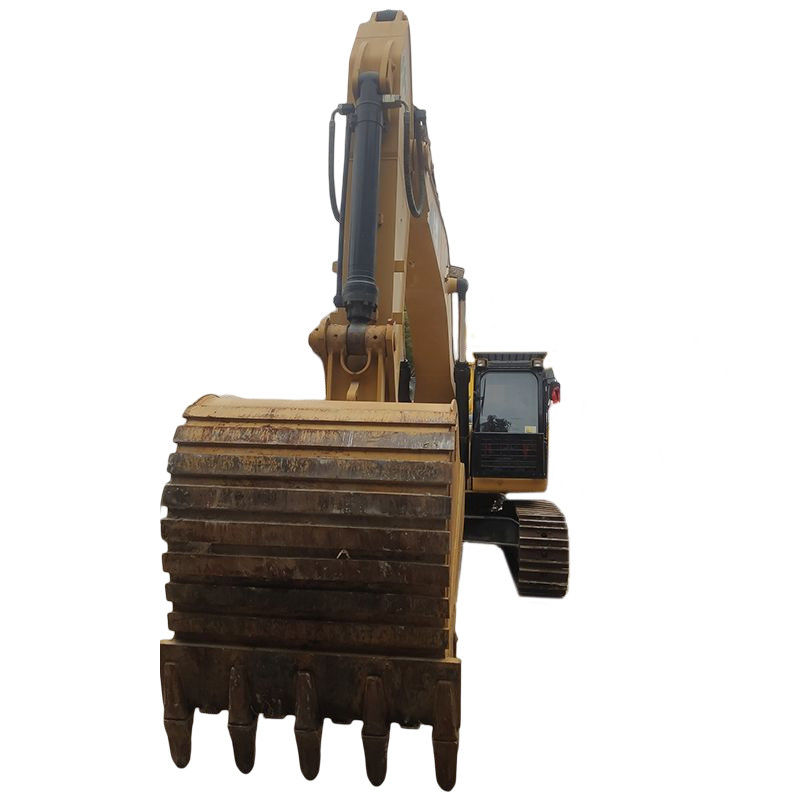 Gebruikte CAT330D graafmachine in Dubai met een emmercapaciteit van 1,8 m3 en een machinegewicht van 33750 kg