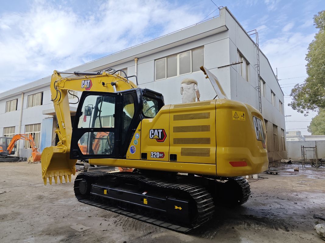 Oorspronkelijke gebruikte CAT 320d graafmachine in goede staat met een goed en eenvoudig onderhoud