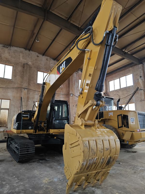 Gebruikte CAT 320d graafmachine met eenvoudig onderhoud en krachtige prestaties tegen betaalbare prijzen