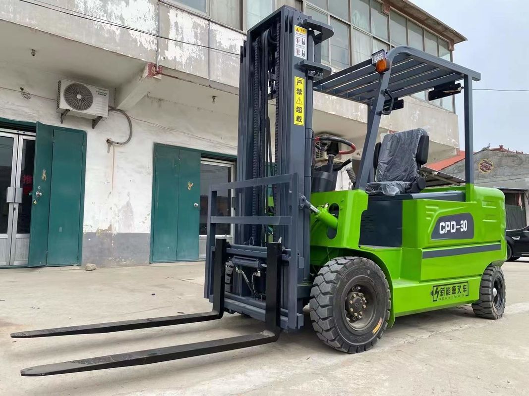 Echt voordeel en 14,4 kw hefmotorvermogen 5 ton ruw terrein vorkhef met kraan