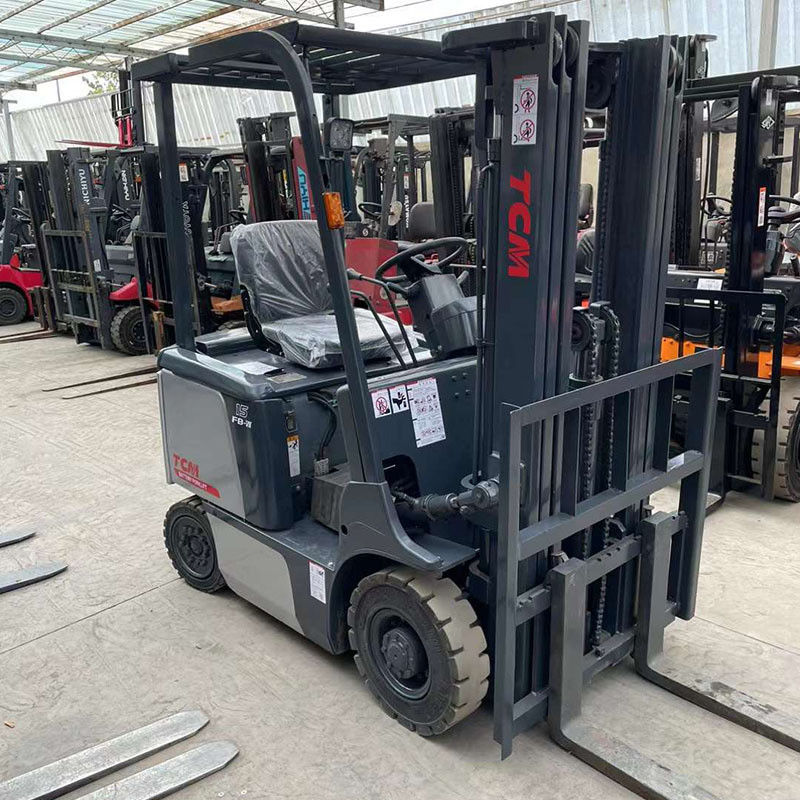 1.5 ton TCM elektrische vorklift Ideaal voor magazijnmateriaalverwerking en kledingwinkels