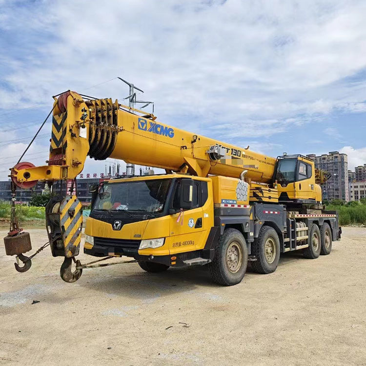 Gele 50 ton gebruikte hydraulische kraan voor vrachtwagen QY25K5-I QY25KD QY25K 33m Lifthoogte