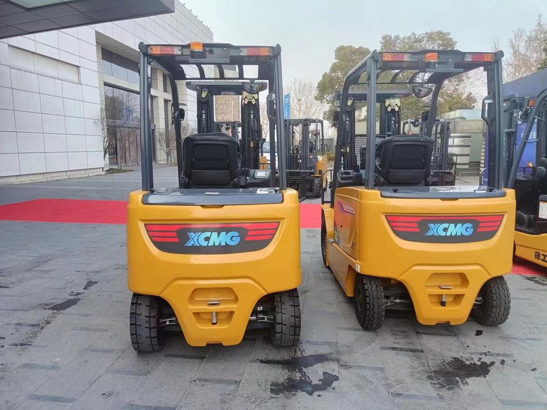 4900 kg Gewicht 3 ton Nominaal hefvermogen Elektrische vorkheftruck voor klantvereisten