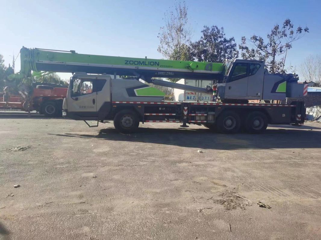 Zoomlion ZTC250 Gebruikte mobiele hefkraan met 25t werkgewicht en hydraulische pomp