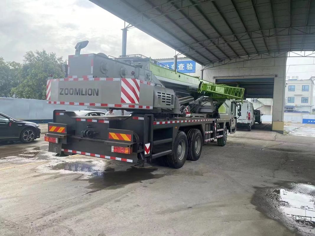 Zoomlion mobiele kraan vrachtwagen 25T Gebruikte kraan met maximaal 25TON.