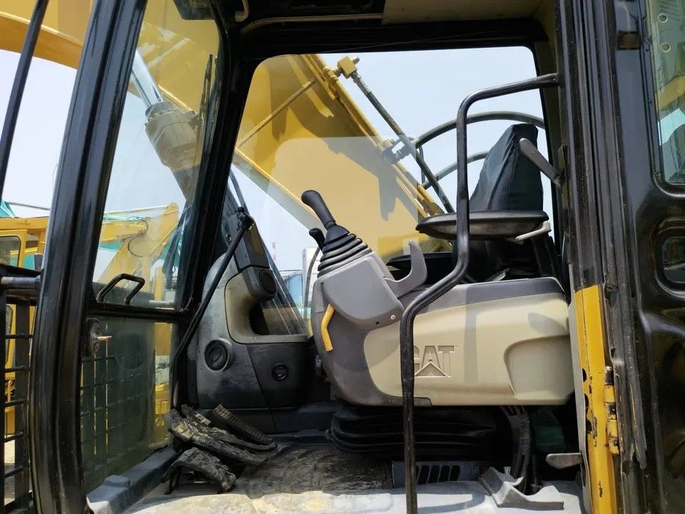 2021 Gebruikte Caterpillar-graafmachine CAT 320D2 Crawler-graafmachine 20 ton werkgewicht