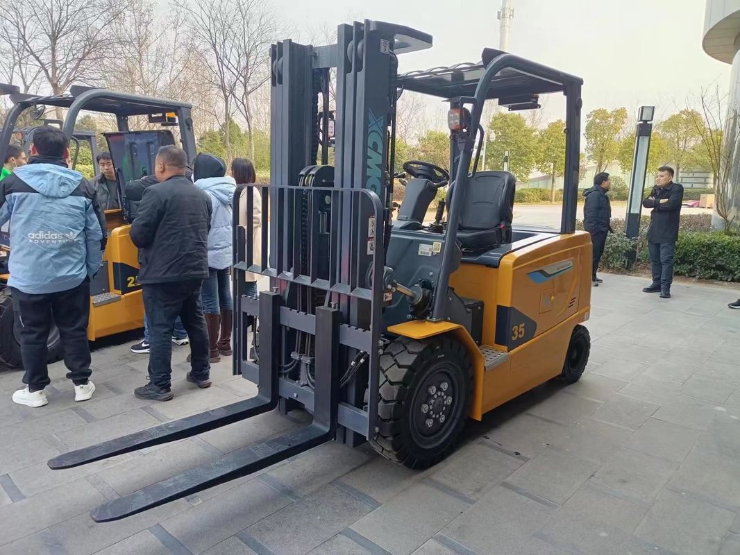 1070MM Vorklengte volledig elektrische dieselforklift van 3 ton voor het transport van materialen in een magazijn