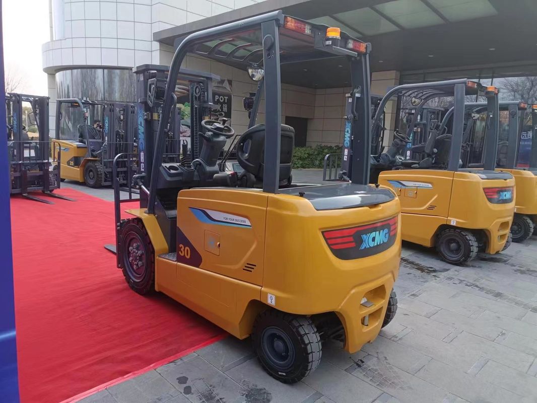 1070MM Vorklengte volledig elektrische dieselforklift van 3 ton voor het transport van materialen in een magazijn