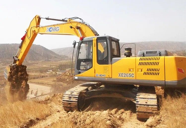 Komatsu PC200-8 graafmachine 20 ton graafmachine met een maximale graafdiepte van 6620 mm