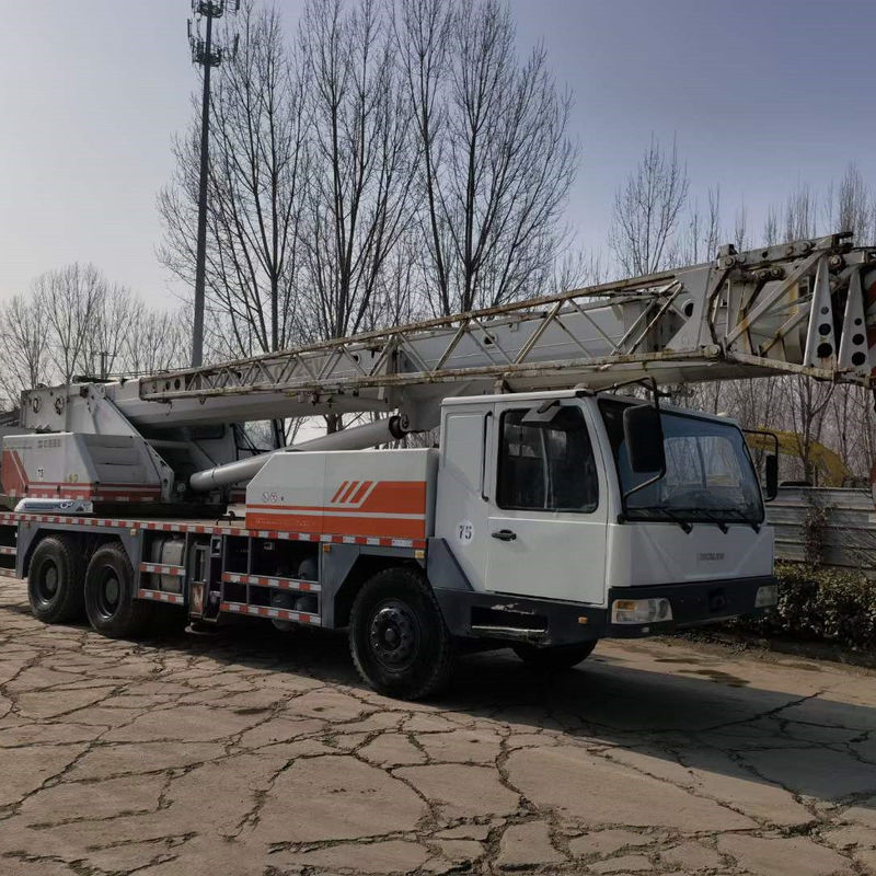 39m QY25V Gebruikte Zoomlion 25ton vrachtwagen kraan met een maximaal nominale hefmoment van 980KN.m