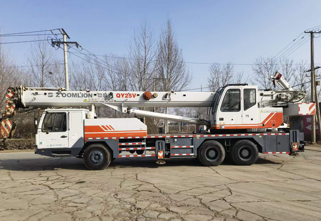 Zoomlion QY25V 39m 20 ton 25 ton kraan vrachtwagen met 980KN.m maximaal nominale hefmoment