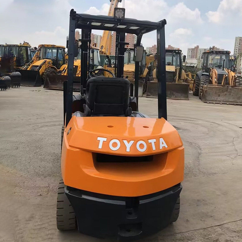 2WD 4WD 3 Ton Toyota Gebruikte Vorklift met 2 Stage Mast en 24V Vorklift Roterende Vork