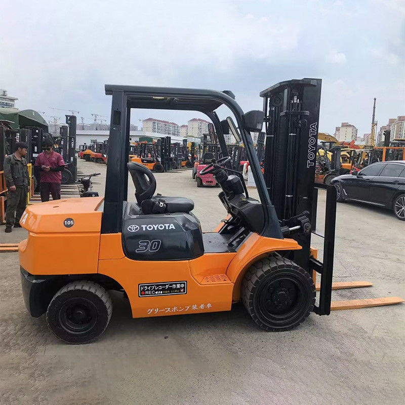 2WD 4WD 3 Ton Toyota Gebruikte Vorklift met 2 Stage Mast en 24V Vorklift Roterende Vork