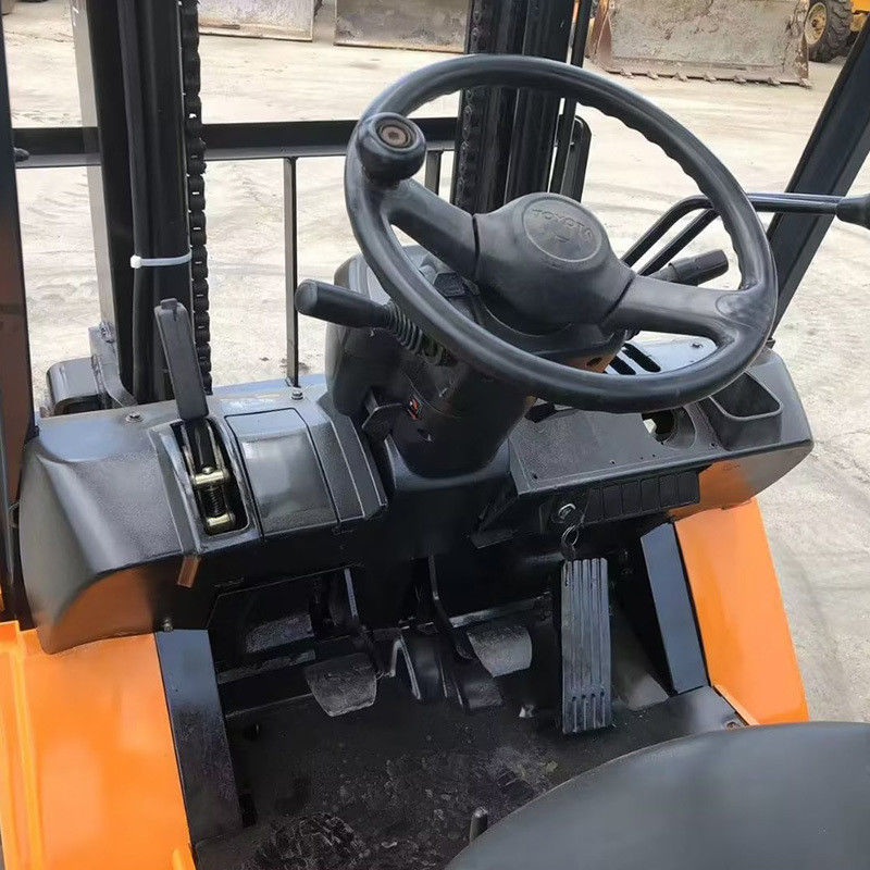2WD 4WD 3 Ton Toyota Gebruikte Vorklift met 2 Stage Mast en 24V Vorklift Roterende Vork