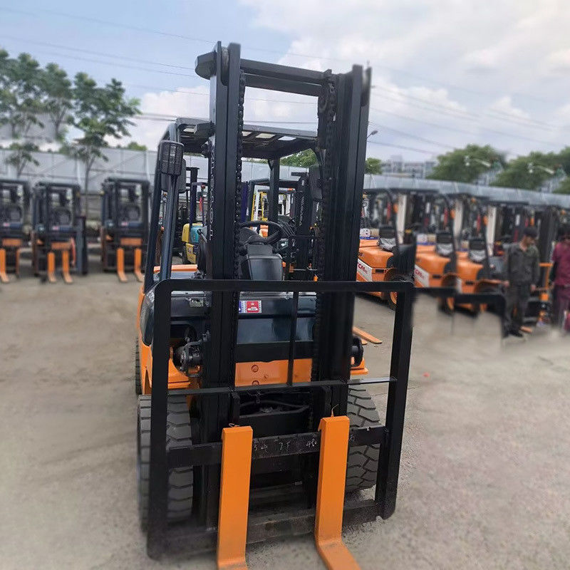 2WD 4WD 3 Ton Toyota Gebruikte Vorklift met 2 Stage Mast en 24V Vorklift Roterende Vork