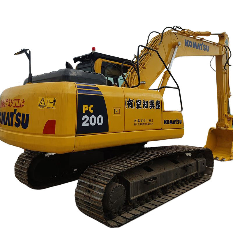 Warm item in tweedehands Komatsu PC200 graafmachine met 3.1/4.2/5.5km/h loopsnelheid