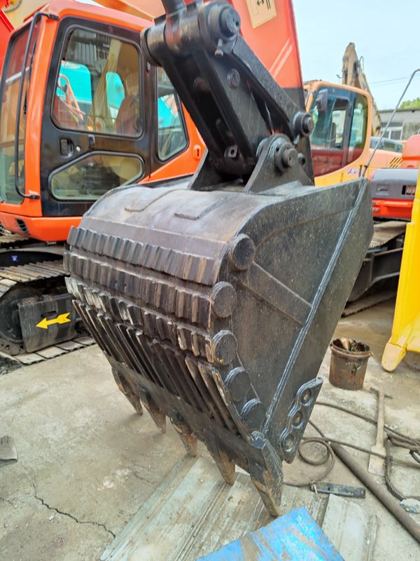 2001-4000 Werkuren Doosan DX225 Gebruikte graafmachine met andere hydraulische klep