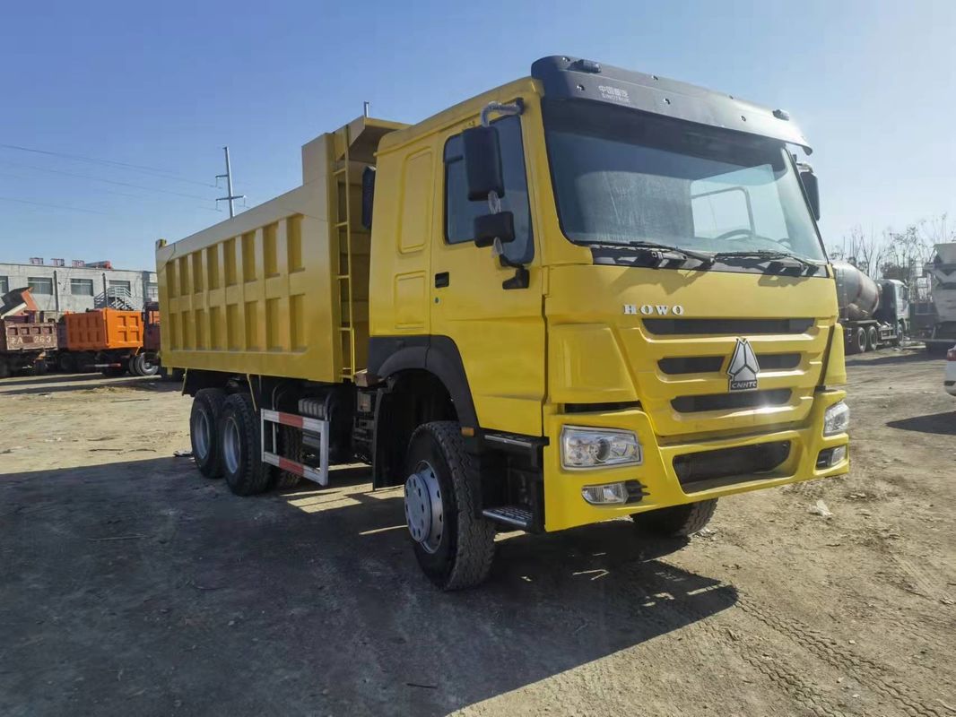 Gebruikte Howo 6x4 Tipper Truck Dump Truck Euro 2 Emission Standard Cargo Tank Lengte ≥ 8m