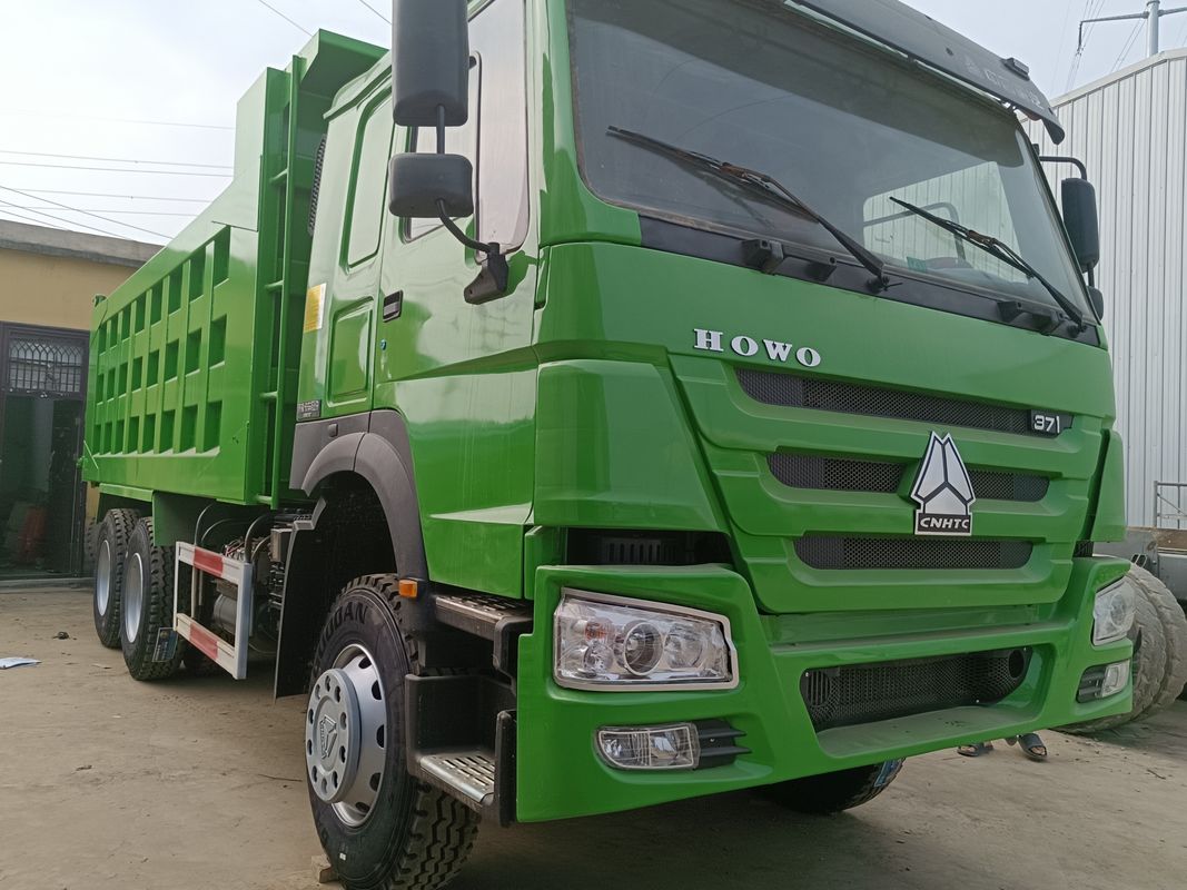 Gebruikte Sinotruck 6x4 371 pk 30 ton Howo Tipper Dump Truck met handgeschakeld type
