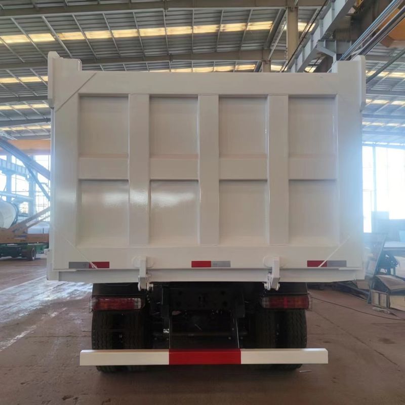 Howo 8x4 LHD Dump Tipper Truck met maximaal koppel 500-1000Nm en motorcapaciteit 6-8L