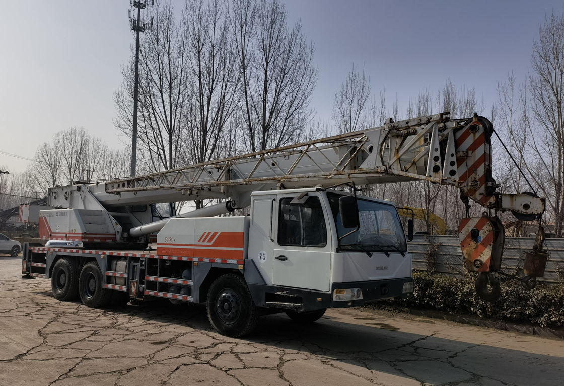 Gebruikte Zoomlion 25 ton hydraulische vrachtwagen gemonteerde kraan met max.