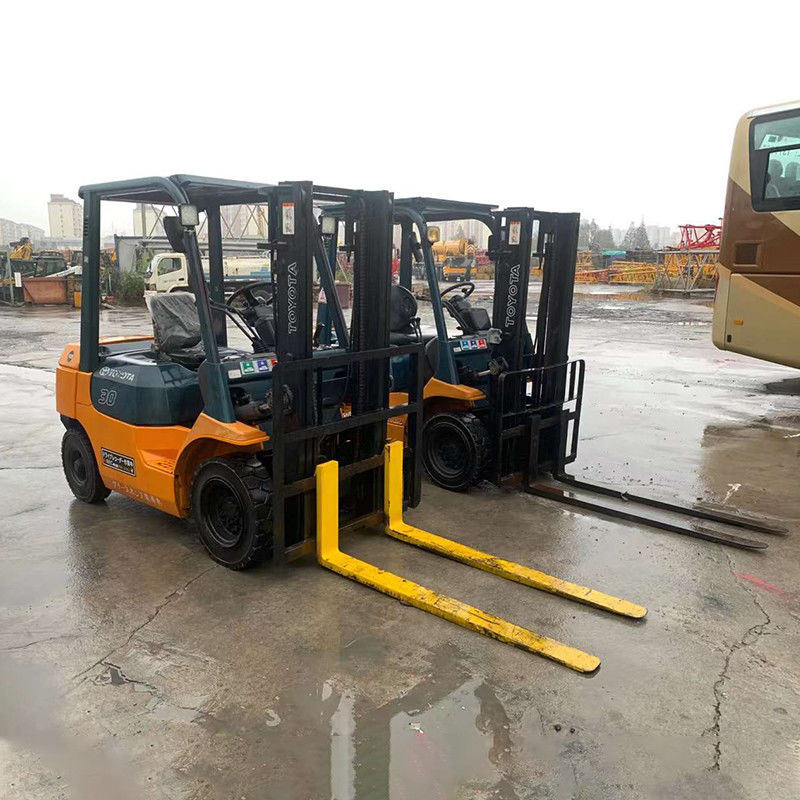 3000 kg nominale gewicht volledig elektrische dieselforklift Toyota 3 ton met volledig elektrische aandrijflijn