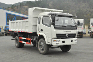 DONGFENG 6 wielen 4X2 dumper truck kleine tipper truck goede staat SINOTRUCK versnellingsbak