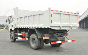 DONGFENG 6 wielen 4X2 dumper truck kleine tipper truck goede staat SINOTRUCK versnellingsbak