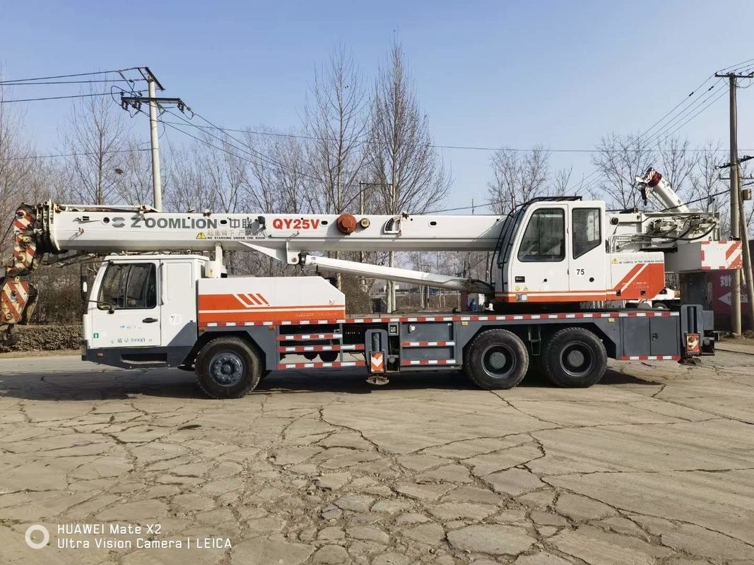Topverkopende 25 ton Zoomlion wiellachtige mobiele vrachtwagen kraan met max. hefhoogte van 41M