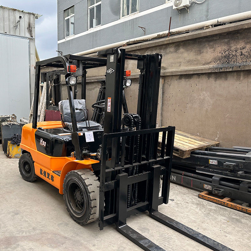 3 ton diesel vorkheftruck voor hotels 4 x 4 heftruck 3m hefhoogte 1070mm vorklengte