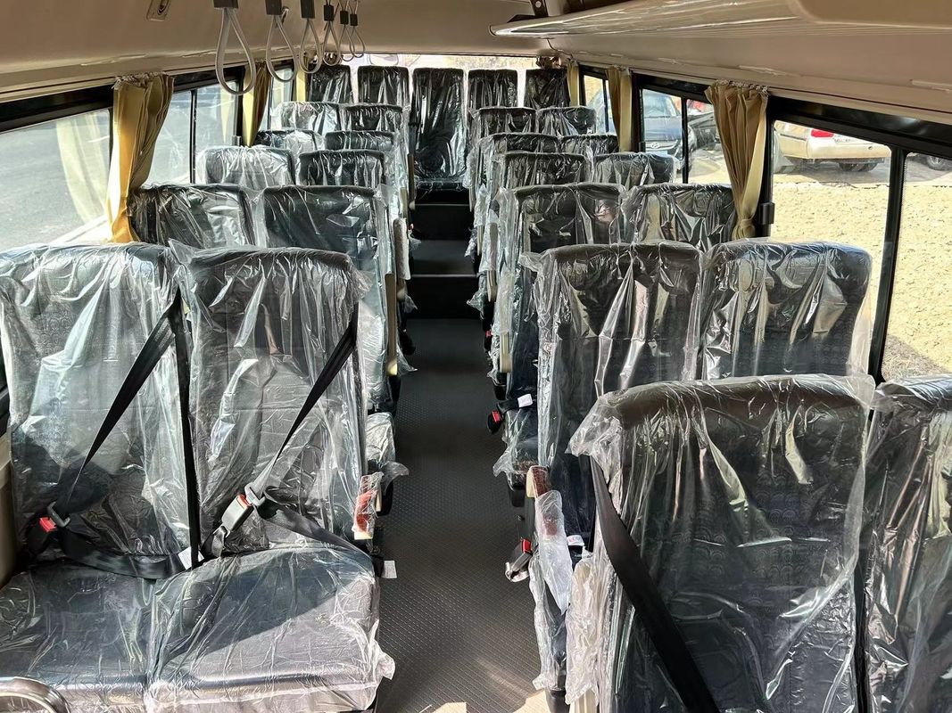 Veelgebruikte 19-29 zitplaatsen Diesel-coasterbus met LHD-stuur en 4 6L motorcapaciteit