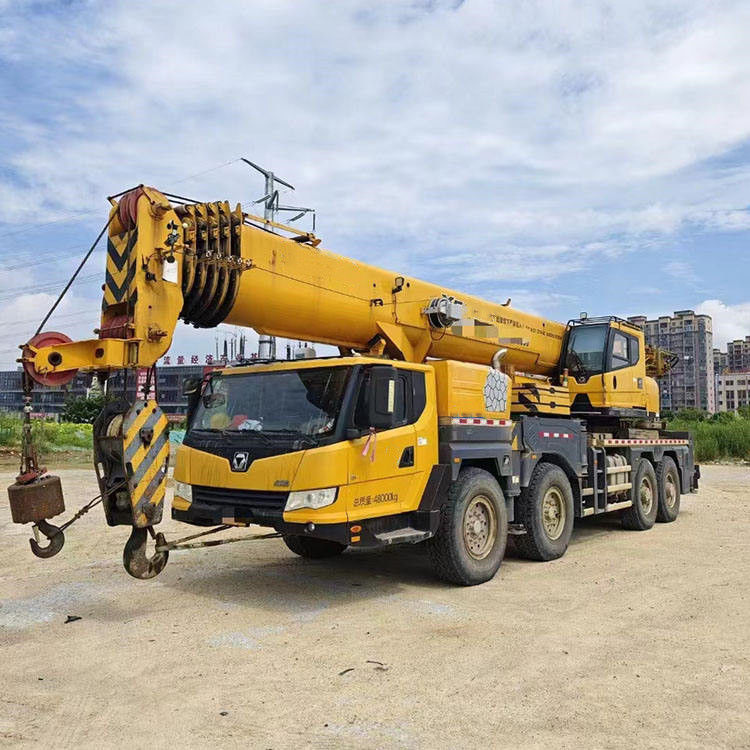 Gebouw Telescopische kraan 130 ton Truck kraan XCT130 Maximale snelheid 80 km/u