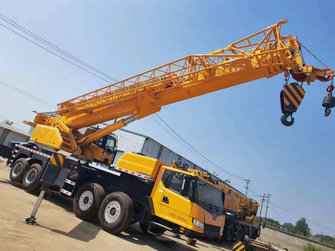 Gebouw Telescopische kraan 130 ton Truck kraan XCT130 Maximale snelheid 80 km/u
