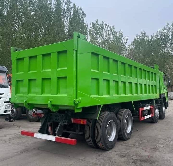 371 pk/336 pk/420 pk Gebruikte Howo Dump Truck 8x4 Tipper Truck met handgeschakelde transmissie