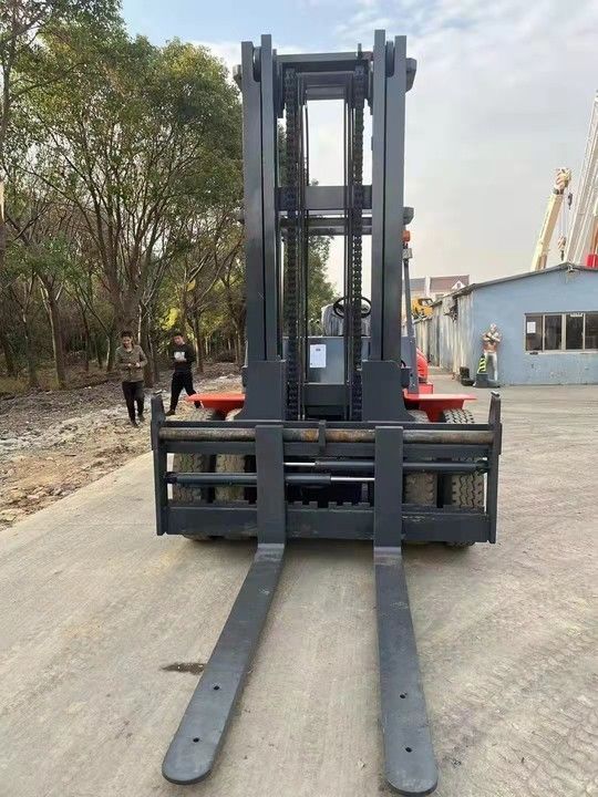 Liftgereedschappen 10 ton Diesel vorkheftruck met 3000 mm-6000 mm hefhoogte en prestaties