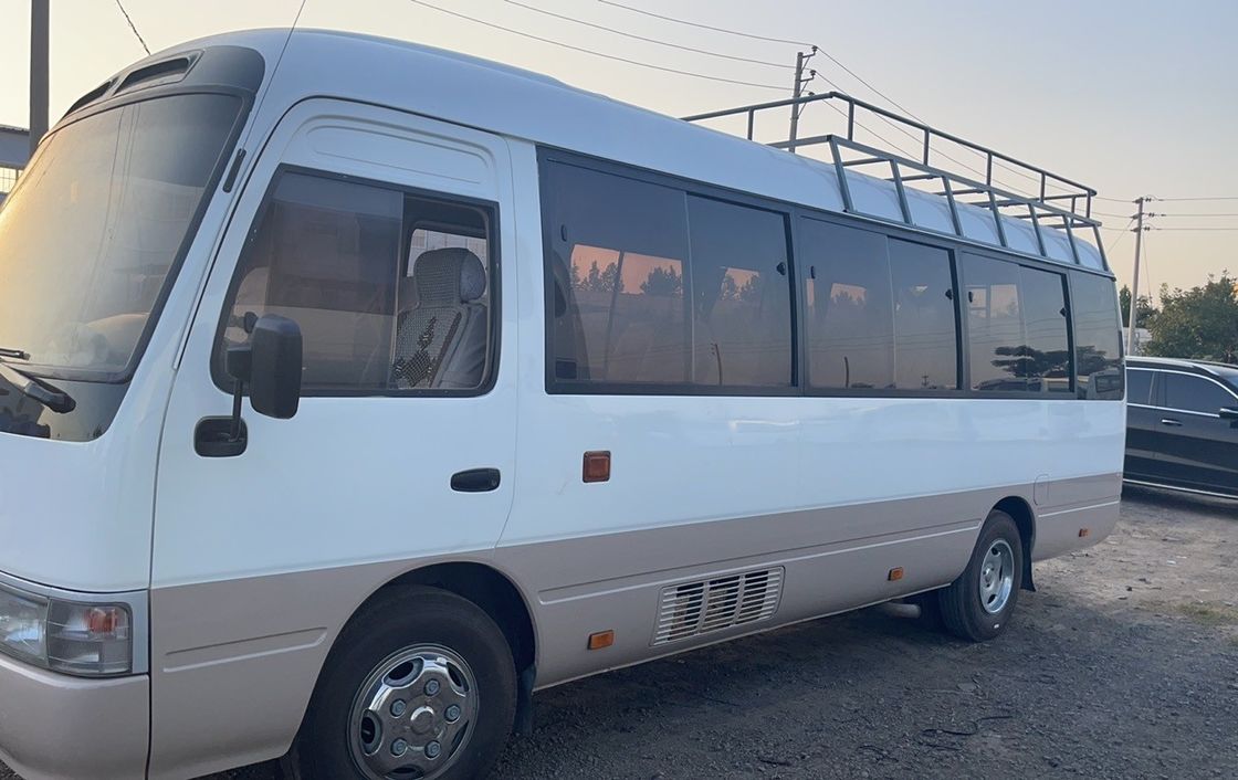 Tweedehands Toyota Coaster Bus Luxury Linksgestuurd Dieselbrandstof Max. vermogen 113/5200 kW