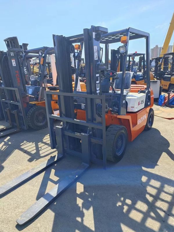 1160 mm Overbreedte 2,5 ton HELI Gebruikte vorkheftruck met vooroverhang van 465 mm