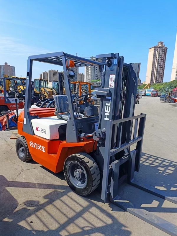 1160 mm Overbreedte 2,5 ton HELI Gebruikte vorkheftruck met vooroverhang van 465 mm