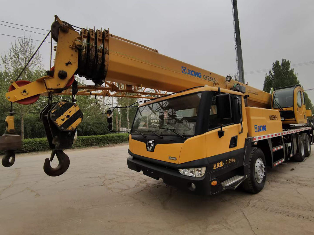 Mobiele vrachtwagenkraan 10% korting op 50 ton 25K5 gebruikte vrachtwagenkraan met WEICHAI motor