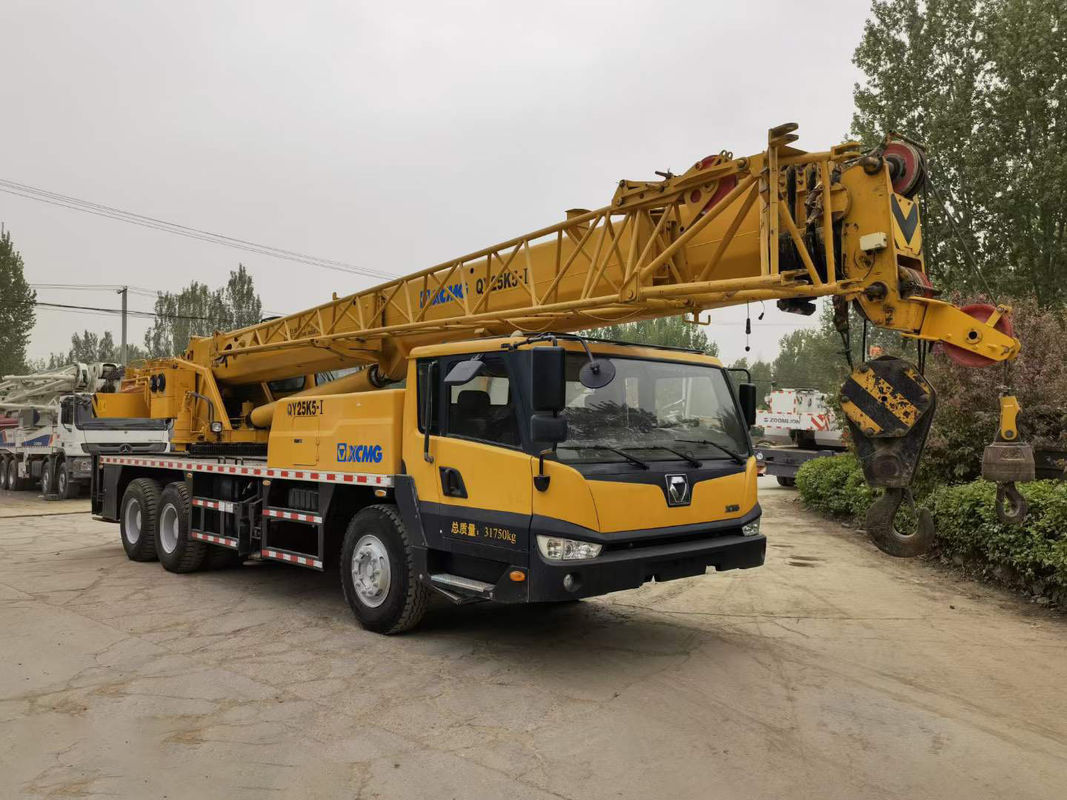 Mobiele vrachtwagenkraan 10% korting op 50 ton 25K5 gebruikte vrachtwagenkraan met WEICHAI motor