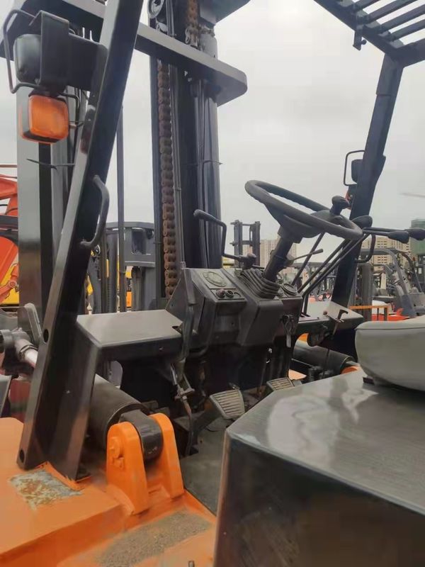Veelzijdige dieselforklift voor bouwmaterialenwinkels en energie-mijnbouwindustrie