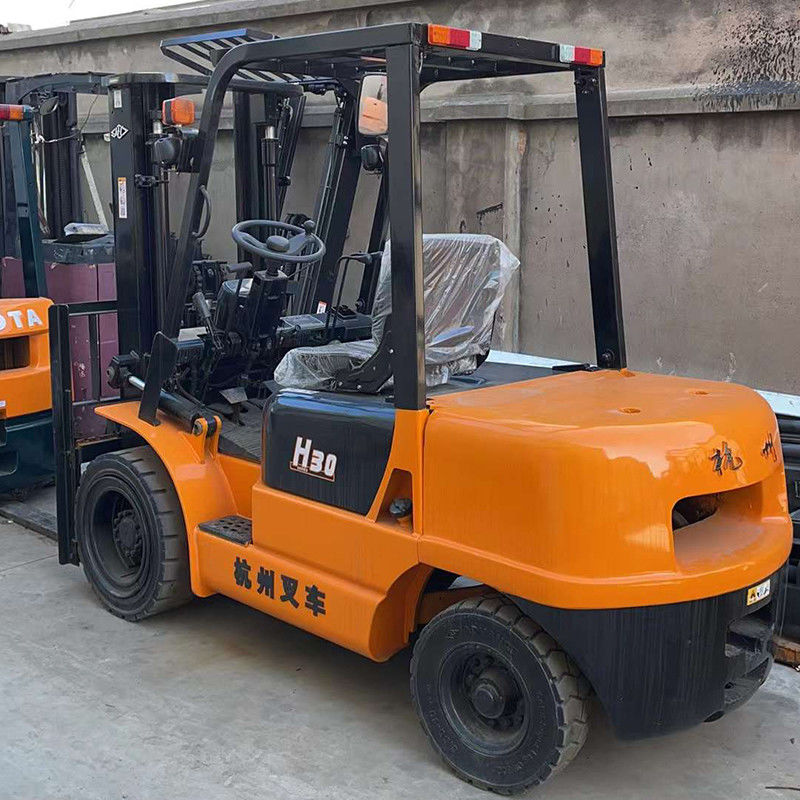Werkomstandigheden 3 ton CPC3-LG6 vorklift na onderhoud en dieselmotor