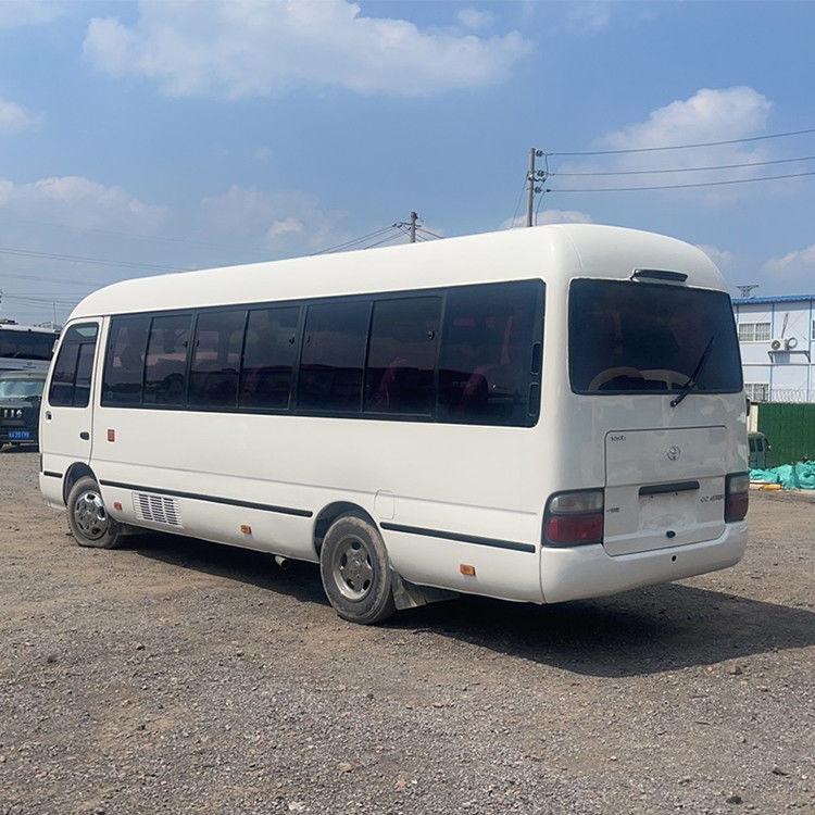 Toyota Coaster Bus 26 zitplaatsen en 30 zitplaatsen Minibus met motorcapaciteit 4L