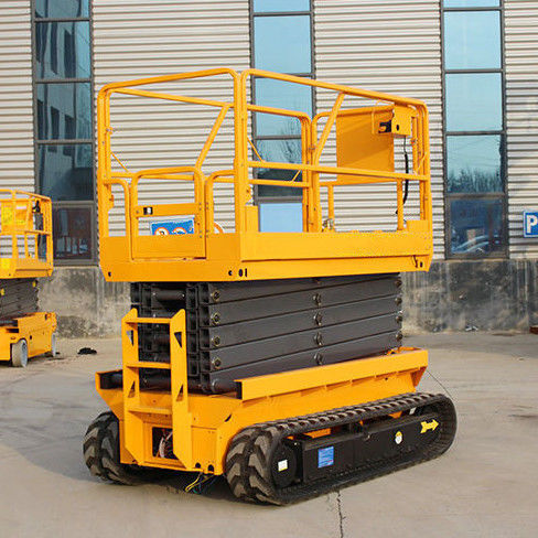 1360 mm wielbasis Hydraulische zelfrijdende schaarhef voor het tillen van gereedschappen in de grond