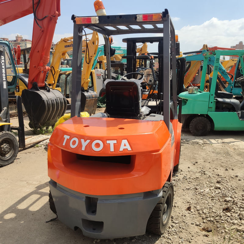 2018 Toyota 3 ton gebruikte dieselforklift met snelheid van 350m/min in goede staat
