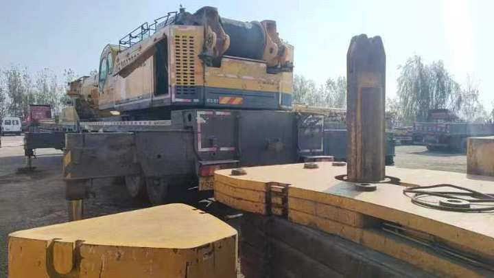 400 ton QAY400 zware kraantrucks De perfecte combinatie van kracht en precisie